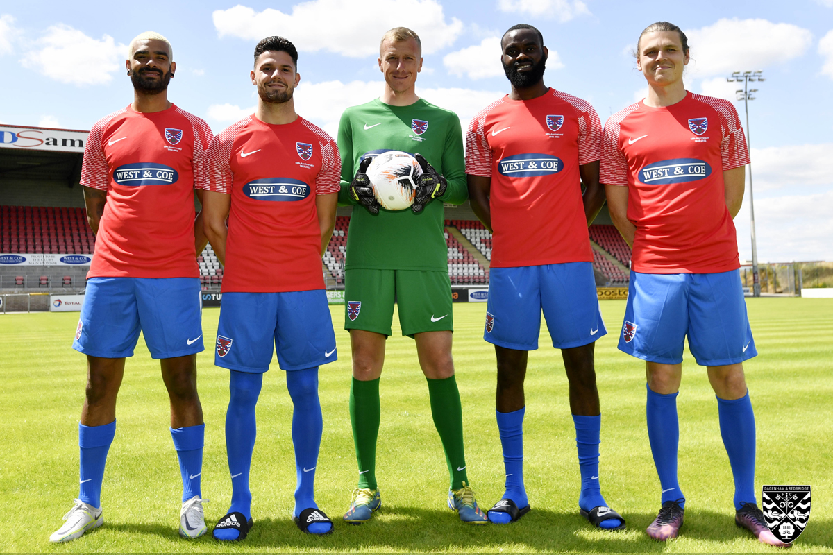 & FC | Daggers 2022/23 Home Kit Unveiled